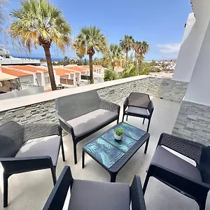 https://luxury-renevapartment-island-village-costa-adeje-tenerife.adeje-hotels.com